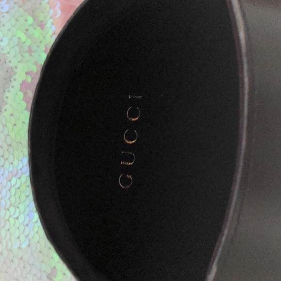 Gucci Sunglasses Woman with little studding around frame